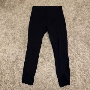 Black lululemon yoga pants